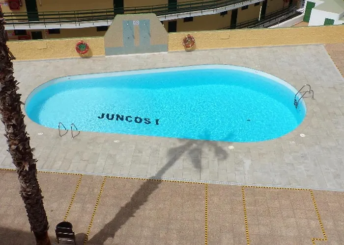 Juncos 403 * プラヤ・デル・イングレス